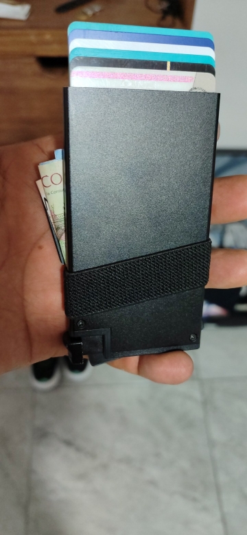 Ekster RFID Anti theft slim aluminum card holder photo review